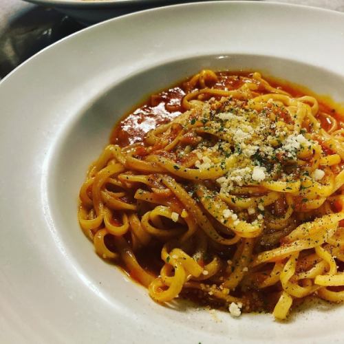 tomato and garlic pasta
