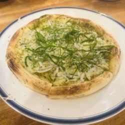 シラスと大葉のピザ