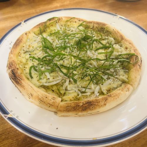 シラスと大葉のピザ