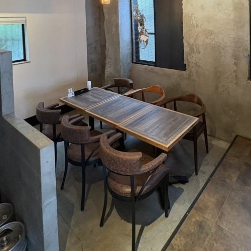 5名～最大6名様用のお席は、女子会や同僚との宴会にも最適◎お集まりに是非ご利用ください！