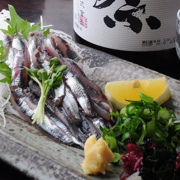 期間限定の名物！脂ののった小イワシ
