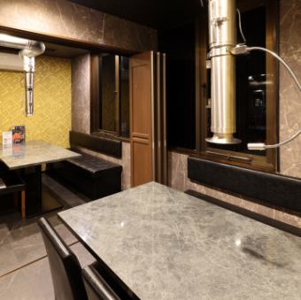 最大14名様まで可能な完全個室