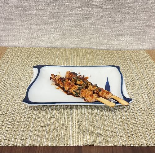 せせり 大葉串焼き