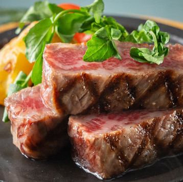山形牛のステーキをご堪能あれ！
