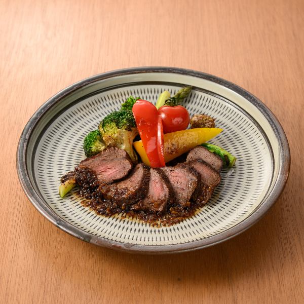 ★極★季節野菜と和牛のロースト♪旨味溢れるジューシーな和牛と季節野菜の贅沢ローストお楽しみ下さい♪