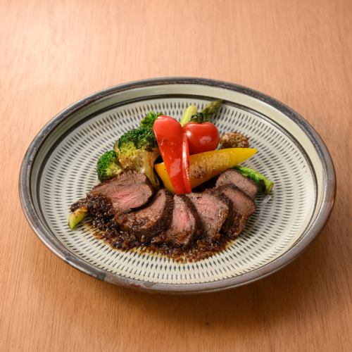 ★極★季節野菜と和牛のロースト♪旨味溢れるジューシーな和牛と季節野菜の贅沢ローストお楽しみ下さい♪