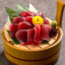マグロの桶盛り