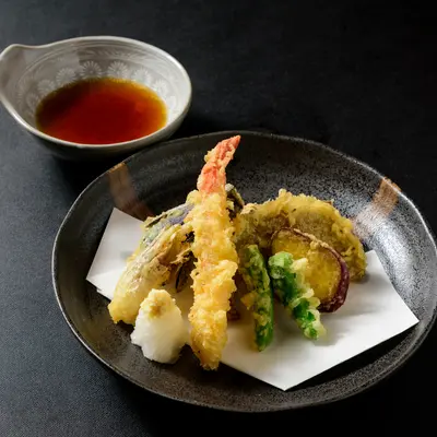 Assorted seasonal tempura