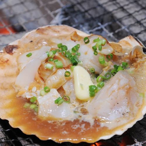精心烤製的“海鮮沙灘燒烤” 280日元〜