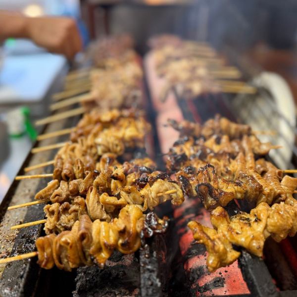 新鮮な国産豚を使用し、遠赤外線でじっくり丁寧に焼き上げた【焼きとん串】
