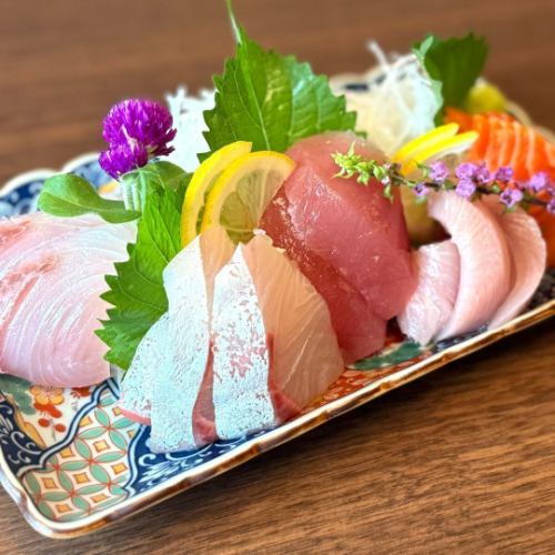 Assorted sashimi (1 serving)