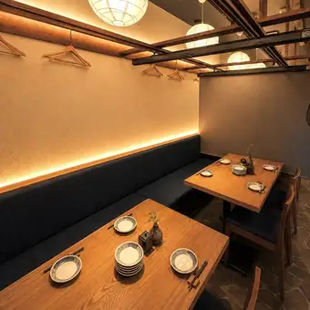 2-minute walk from Toyota City Station.Our semi-private table seating area, illuminated by warm indirect lighting, is perfect for a variety of occasions, including drinking parties, banquets, business meetings, and girls' nights out.