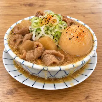 煮卵入り もつ煮込み