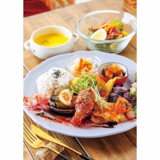 The manager's recommendation! A special lunch set that you can enjoy the Blanche plate for 1,300 yen
