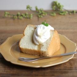 季節の米粉シフォンケーキ