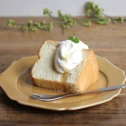 季節の米粉シフォンケーキ