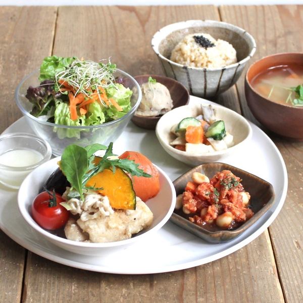 【身体に優しい日替わりメニュー】“日替わり健康ご飯”