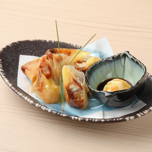 うなぎとチーズの春巻き