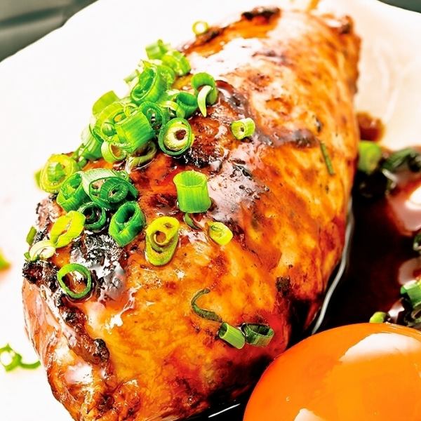 噛んだ瞬間に、ひろがる肉汁！ぜひ食べていただきたい！【つくね串】