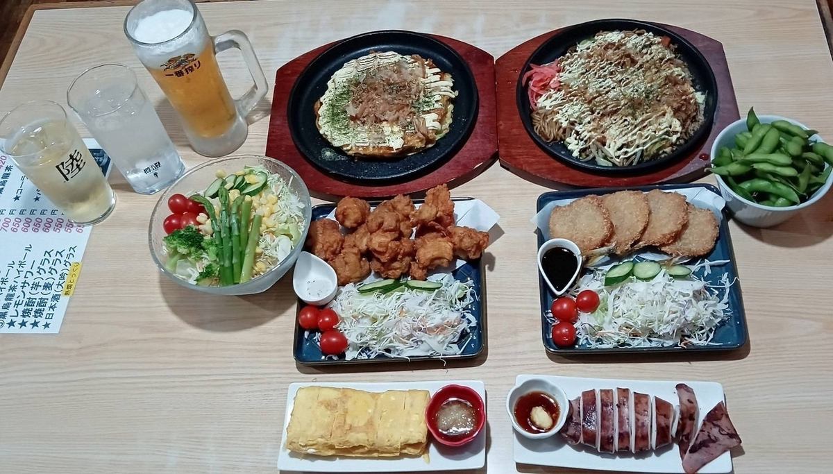 ボリューム満点！お好み焼きや、焼きそばをはじめ多数の料理◎