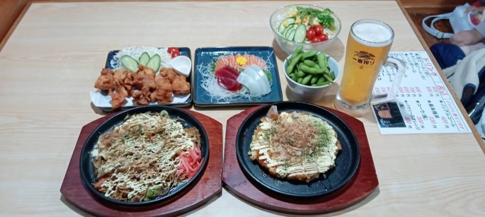 【飲み放題90分付】お好み焼きや、焼きそばなど8品を楽しむ忘年会コースメニュー