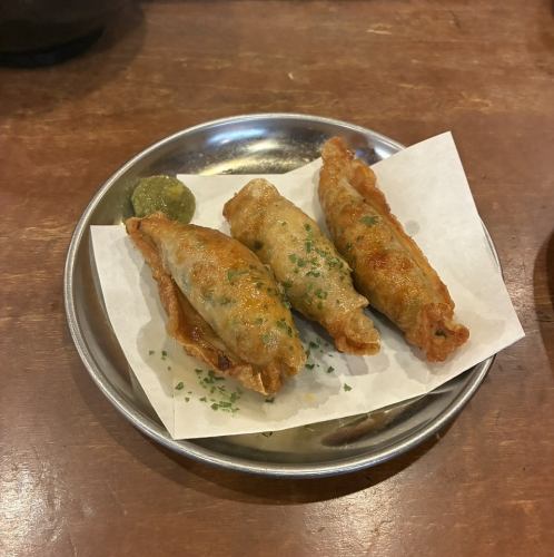 鶏皮餃子