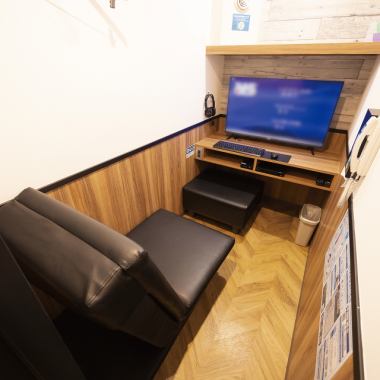 【仅限晚上 6 点至凌晨 4 点供应】夜间包，12 小时。单人多功能沙发，2400 日元（含税）。