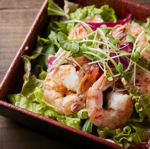 Shrimp with chili mayonnaise sauce