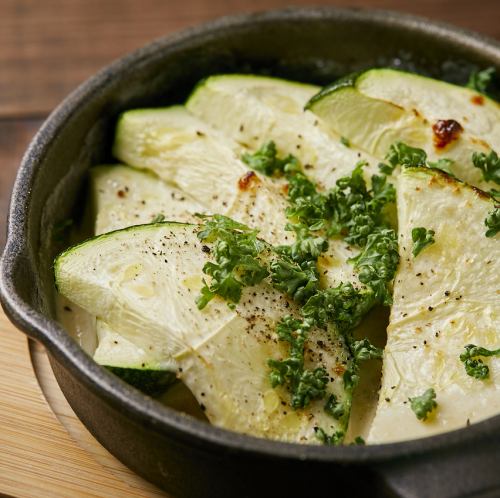 Baked zucchini with gorgonzola cheese
