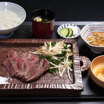 鉄板ステーキ御膳　国産牛赤身