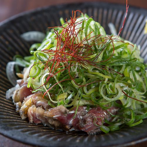 大山地鶏の“朝引き”で鮮度抜群★≪地鶏タタキポン酢≫