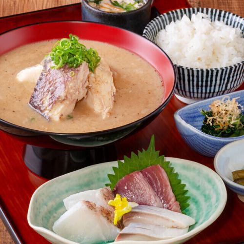 お食事も充実しております
