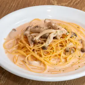 明太子としめじのクリームパスタ