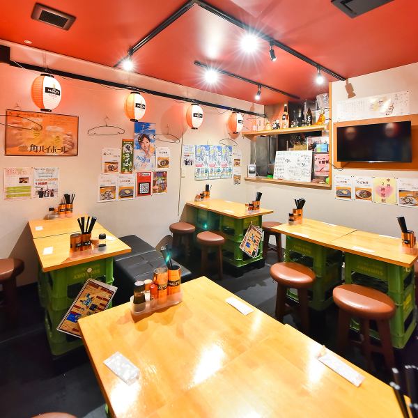 【各種人数対応可能♪】当店はテーブル席をご用意しております♪少人数のお集りから、団体様まで各種ニーズにお応えいたします！忘年会、新年会、女子会、誕生日会、歓送迎会など各種お集りにご利用下さい！10名様～貸し切りもご相談下さい♪