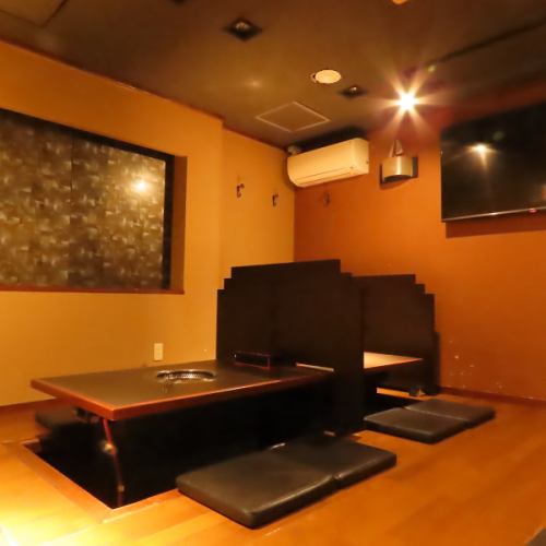 掘り座敷完備の店内