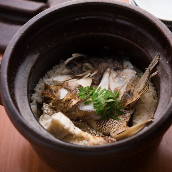 【沖のや名物】和歌山直送の真鯛使用の「鯛めし」