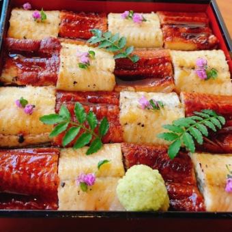 烤鳗鱼配原味鳗鱼饭