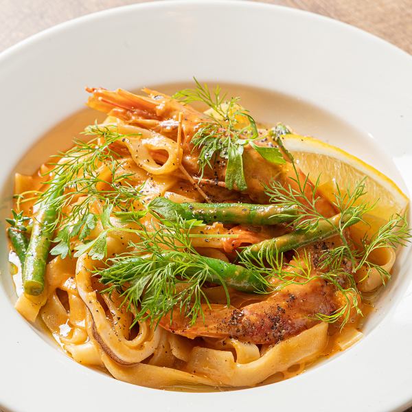 【海老ビスククリームソースのパスタ】1,500円(税込)