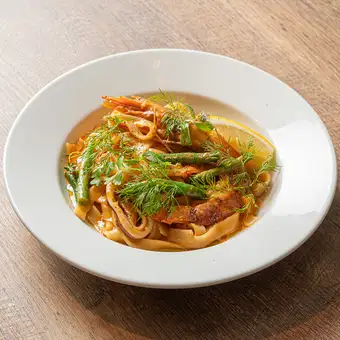 【海老ビスククリームソースのパスタ】