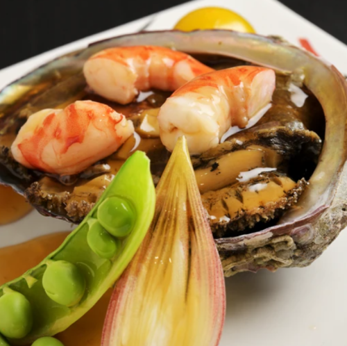 【繊細な職人技】あわびや海老など旬食材を使用した季節の蒸し物