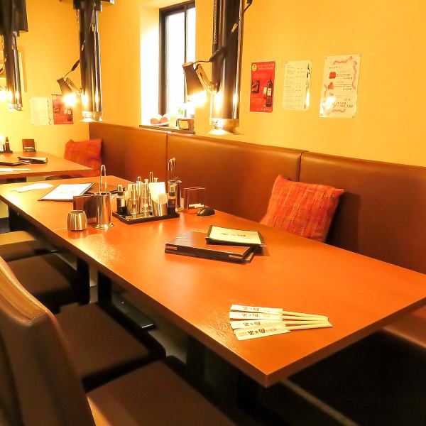 Limited to 8 people. For banquets and drinking parties in a relaxed atmosphere, head to the seats at the back of the restaurant. How about holding a small welcome or farewell party while eating delicious meat at a yakiniku restaurant?