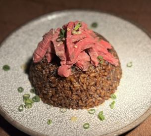 蒜香黑炒飯