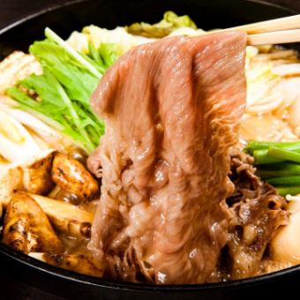 すき焼き 8,470円(税込)｜特選和牛のすき焼き。割り下の芳ばしい香りが豊かに広がります