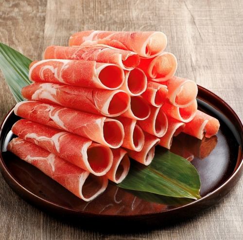We offer Hokkaido specialties lamb shabu-shabu and mutton shabu-shabu!