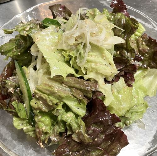 ゴマ油香る塩サラダ