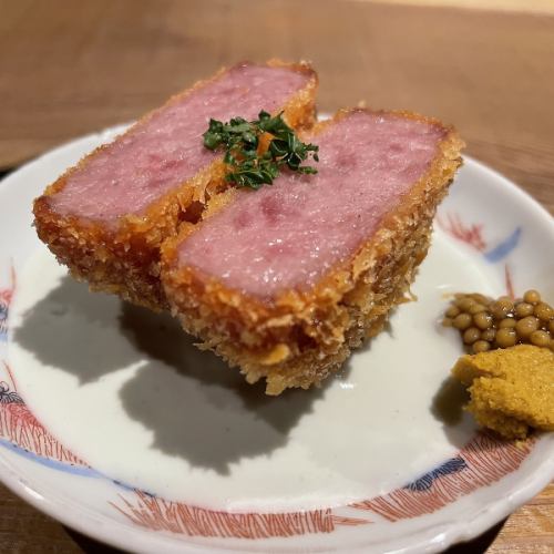 肉厚ジューシーなハムカツは食べ応え抜群です♪