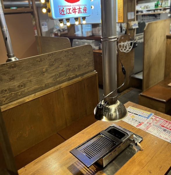 【個室焼肉】個室のお座敷を４テーブルご用意しております。大変人気ですぐに埋まってしまいます。お早目のご予約をおすすめしております。もちろん個室宴会もできます。４名様～20名様までご相談は直接お店に問い合わせをお願いします。