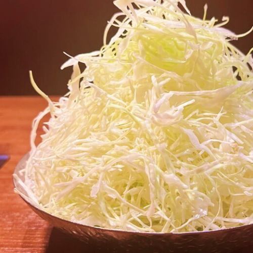 千切りキャベツ食べ放題