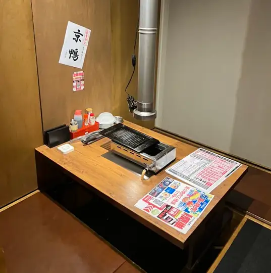 おひとり様～団体様まで幅広くお席をご用意しております。注文もしやすく、ふらっと利用しやすい雰囲気です！
