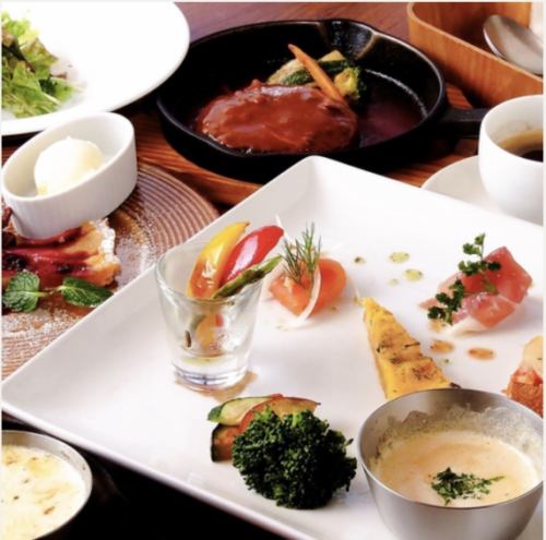 【ランチ】ビストロコース♪色々なお野菜を少しずつ愉しめる人気のコースです